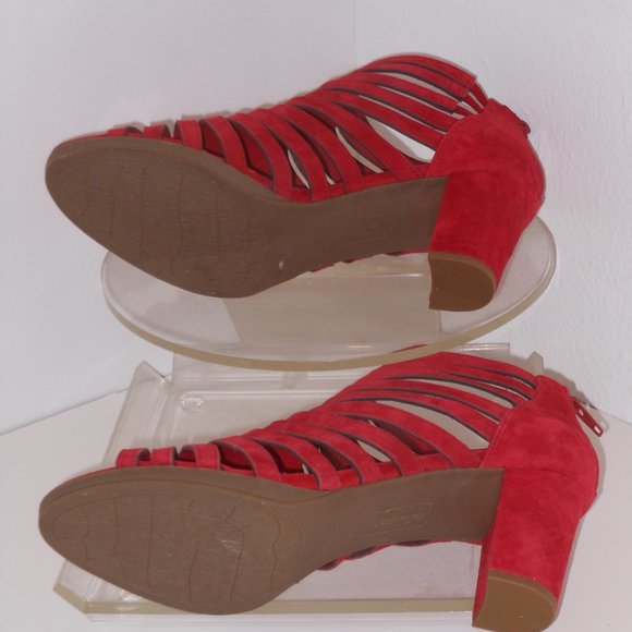 BELLA VISTA RED GENUINE SUEDE SANDALS SIZE 11 MEDIUM - Picture 4 of 9